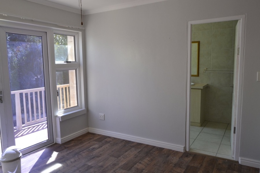 To Let 5 Bedroom Property for Rent in Heritage Park Western Cape
